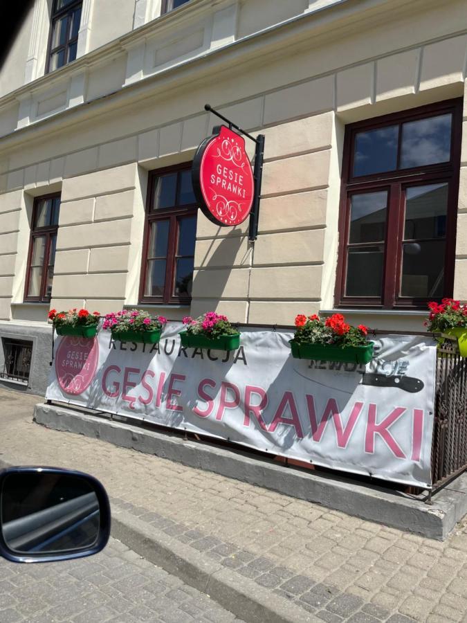 Apartamenty Luczkowskiego Z Widokiem Na Studnie 2 Chelm Bagian luar foto