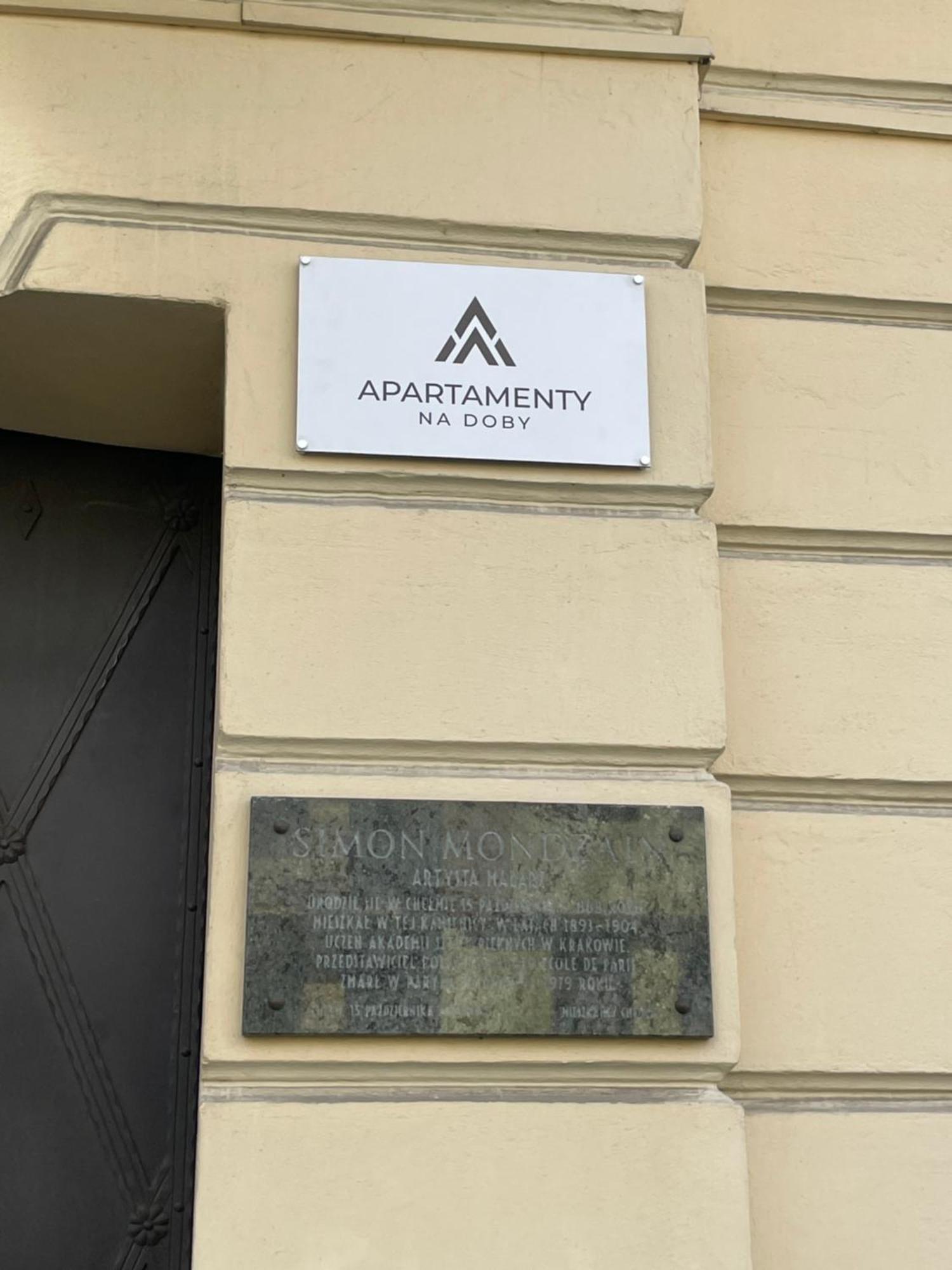 Apartamenty Luczkowskiego Z Widokiem Na Studnie 2 Chelm Bagian luar foto